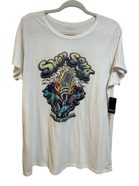 Torrid Size 1X NWT White Graphic Tee “Swan Song” Music Festival Boho Rock Band